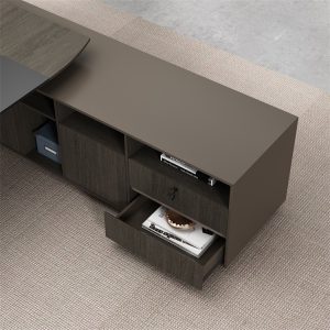 ローランシリーズ管理職専用執務机 豊林e0級パーティクルボード ドイツシャッター化粧紙 宝鋼スチールフレーム 冠輝五金 ラミエロ接続付属キャビネット