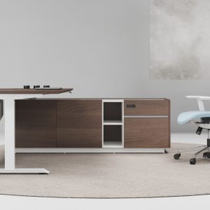 カスタール昇降式執務机 ダブルモーター電動昇降 豊林e0級パーティクルボード ドイツシャッター化粧紙 宝鋼スチールフレーム 冠輝五金