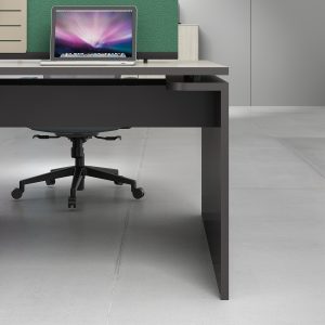 四人用オフィスデスク オークシリーズf款 86コンセント対応 配線通路 多機能収納