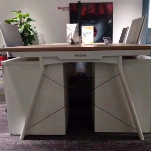 ピーターcタイプ スタッフデスク ドイツ夏特化粧紙 冠輝五金豊林e0グレード ノーハンドルデザイン 宝鋼鋼架脚