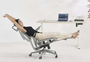 a8シリーズ人体工学午休椅 160度リクライニング 4段ロックシャーシ 折りたたみ可能アームレスト sgs認証3級ガススプリング